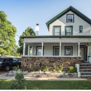 房屋出售信息: 海滨独立屋自售