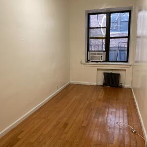 房屋出租 - 纽约曼哈顿中城整套小型公寓$2300/月包水暖电出租