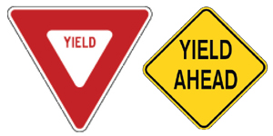 三角形路牌，提醒驾驶员在合并到其它道路时，减慢速度，必要时在此路牌前(道路合并处)完全停下来礼让其它车辆和可能出现的行人。